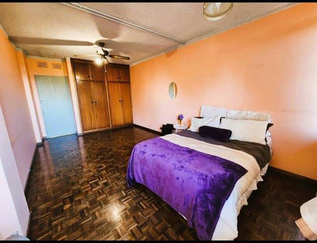 1 BEDROOM FLAT SOLD IN PINETOWN CENTRAL